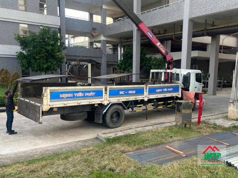 Tôn Thép MTP hỗ trợ vận chuyển thép tấm tận nơi, hàng chính hãng, có chứng từ, hóa đơn đầy đủ