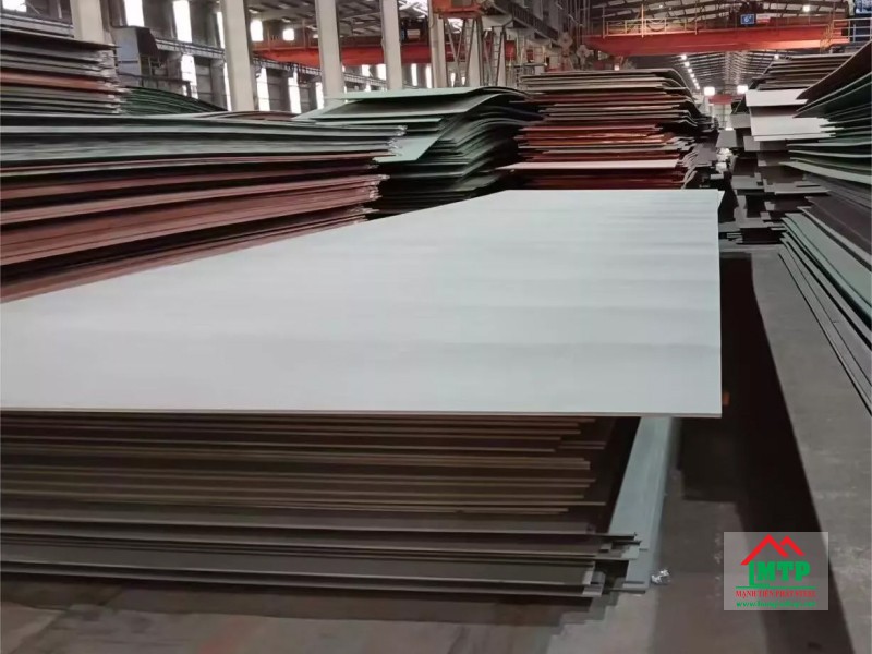 Thép tấm 4mm có độ dày 4mm, ứng dụng làm sàn xe tải, bàn thao tác,....