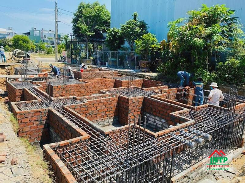 Kết cấu móng nhà 3 tầng sử dụng kết hợp nhiều kích thước thép cây gân khác nhau
