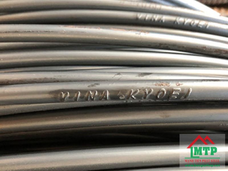 Ký hiệu in trên cuộn thép Việt Nhật