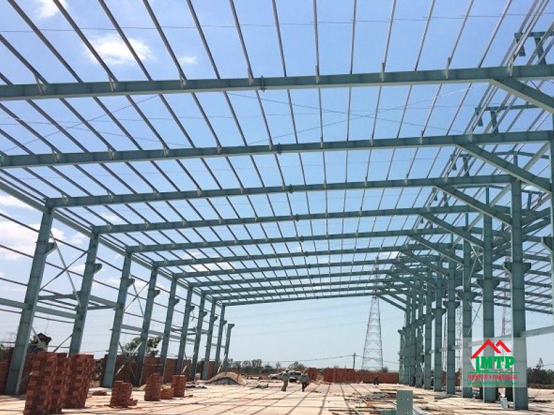 Sử dụng sắt V làm thanh giằng xà gồ kết cấu nhà máy công nghiệp