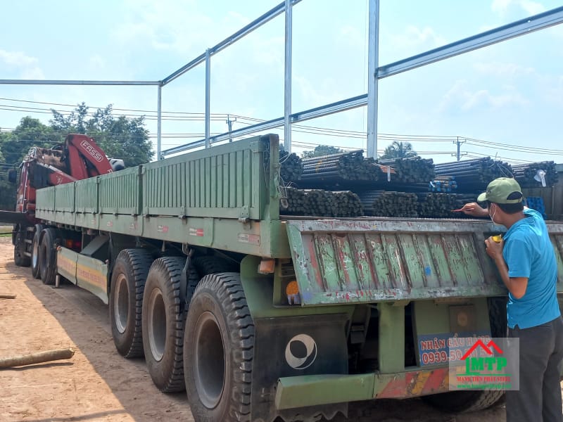 Cung cấp 15 tấn thép cây gân và thép cuộn Việt Mỹ đến Khu công nghiệp Sơn Mỹ 1 tại Bình Thuận
