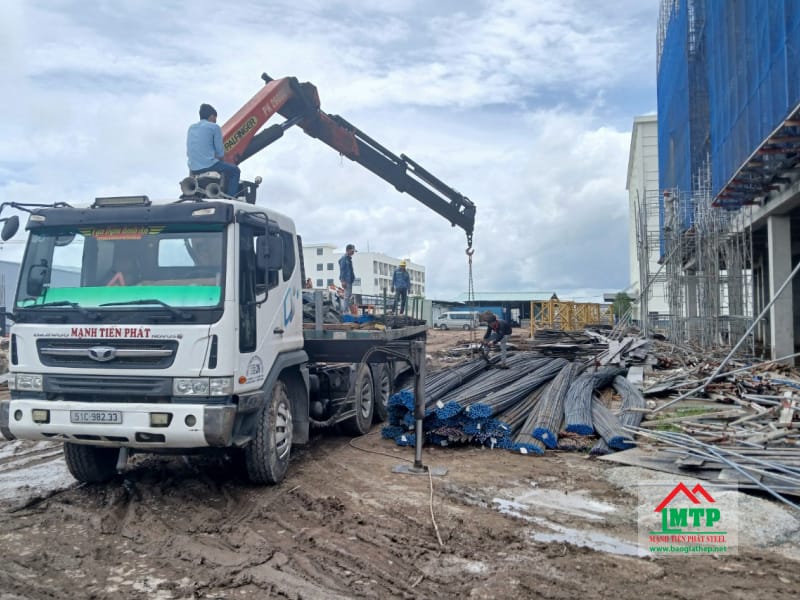 Cung cấp 35 tấn thép cuộn Hòa Phát cho công trình xây dựng TTTM Nam Phan Thiết