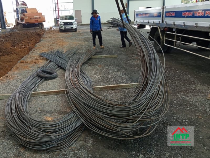 Giao 100 cây thép gân Việt Úc cho công trình nhà xưởng tại KCN Nhơn Trạch, Đồng Nai