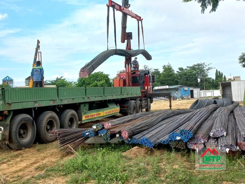 Cung cấp 700 cây thép thanh vằn Hòa Phát cho công trình xây dựng Khu Công nghệ cao tại xã Hưng Hòa, Nghệ An