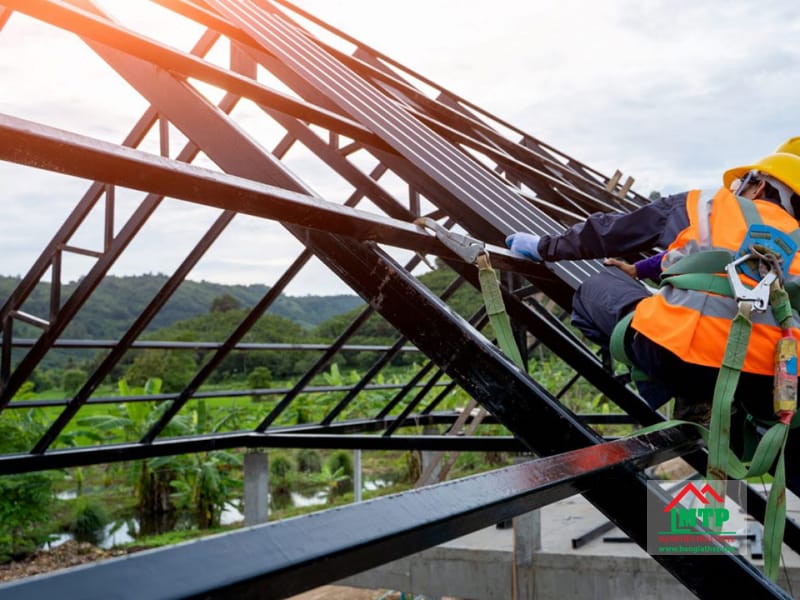 Thép hộp đen Việt Thành sử dụng làm khung mái lợp