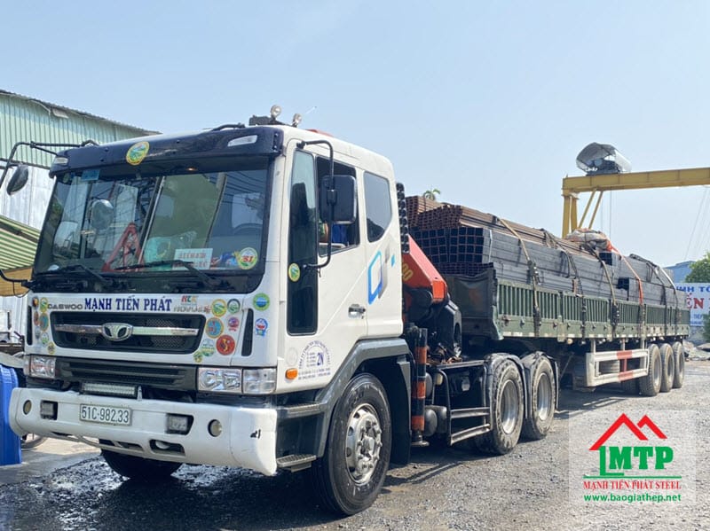 Cung cấp 30 tấn thép hộp vuông đen cho dự án xây dựng nhà xưởng sản xuất tại KCN Long Thành, Đồng Nai.