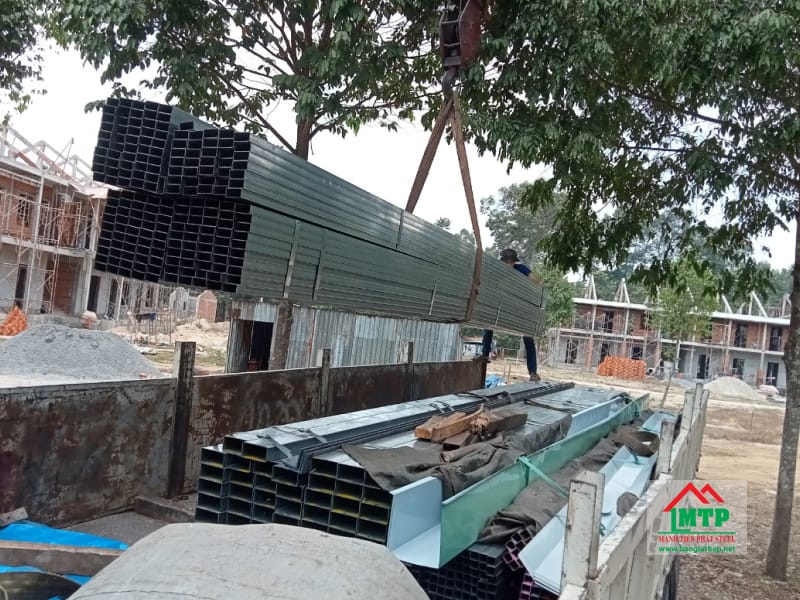 Cung cấp 300 cây thép hộp đen, mạ kẽm cho công trình sửa chữa trường tiểu học Tân Lập 1 tại Nha Trang