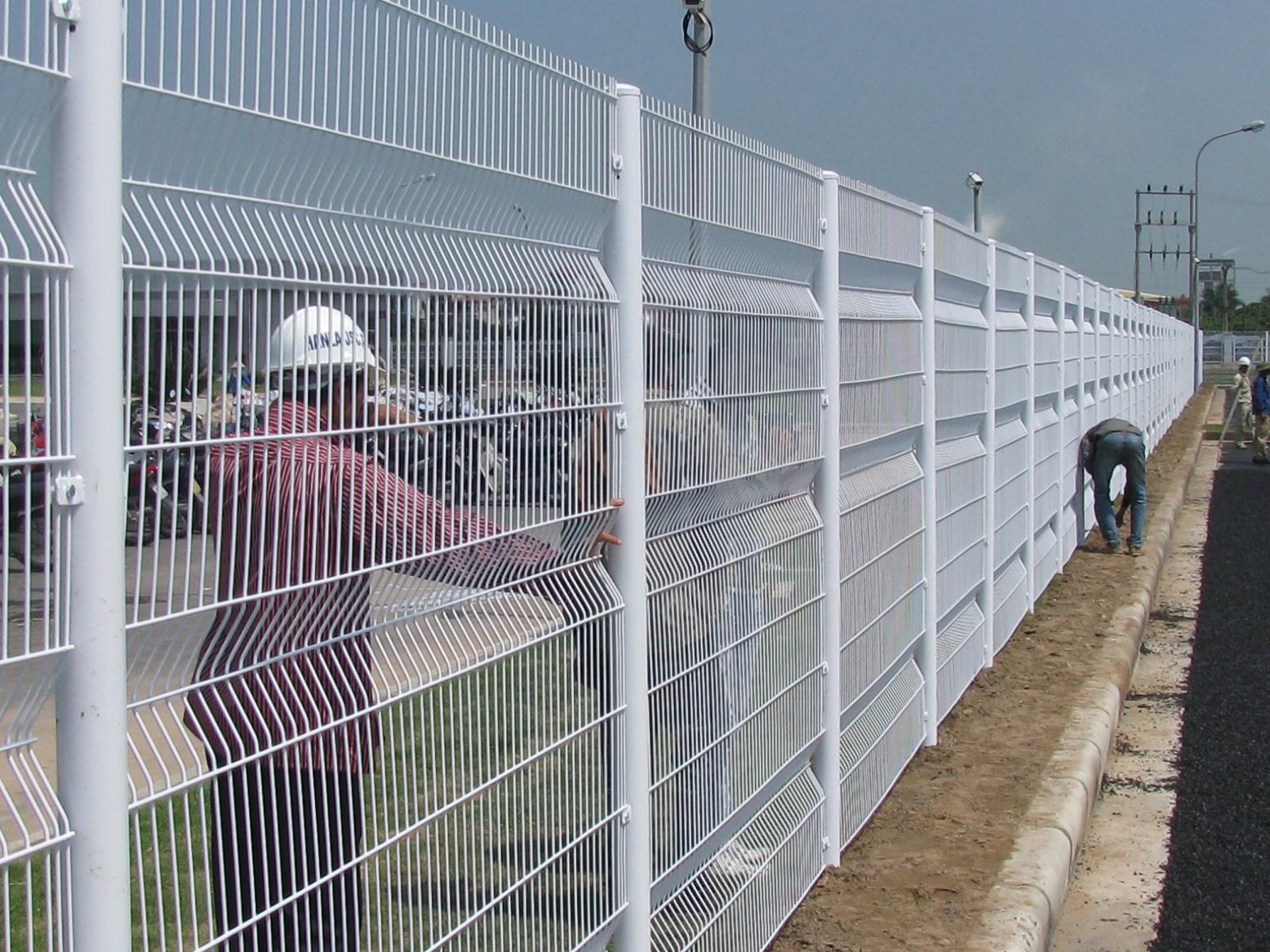 Lưới thép hàng rào mạ kẽm nhúng nóng