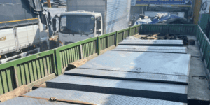 Thép tấm gân chóng trượt nhúng kẽm giá rẻ