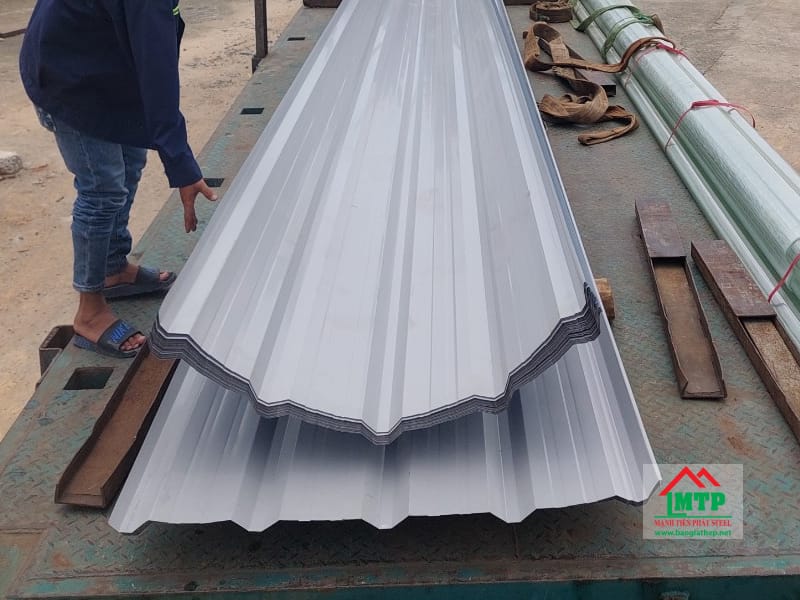 Tôn cán sóng Trung Quốc