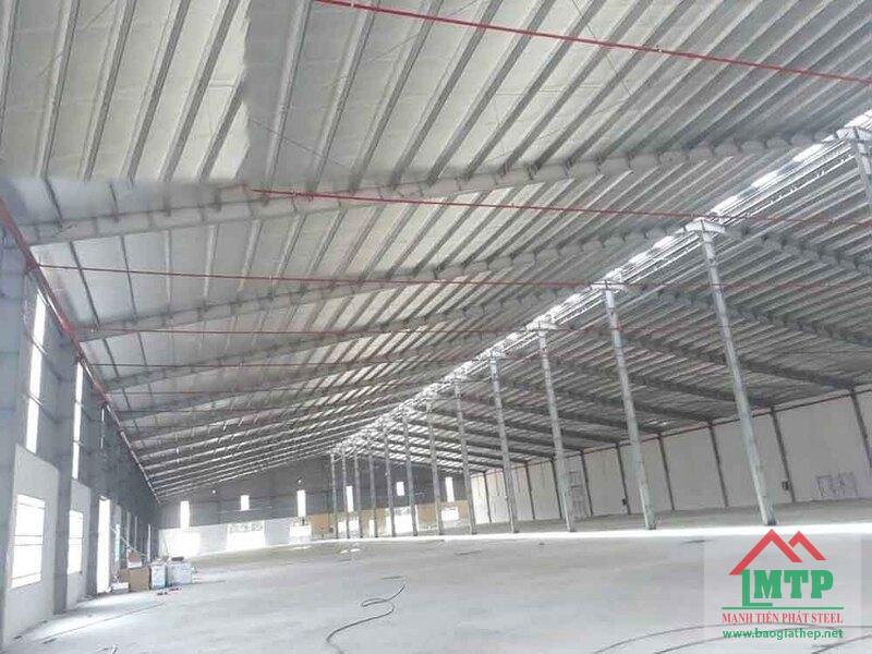 Làm mái che cách nhiệt cho hệ thống nhà xưởng