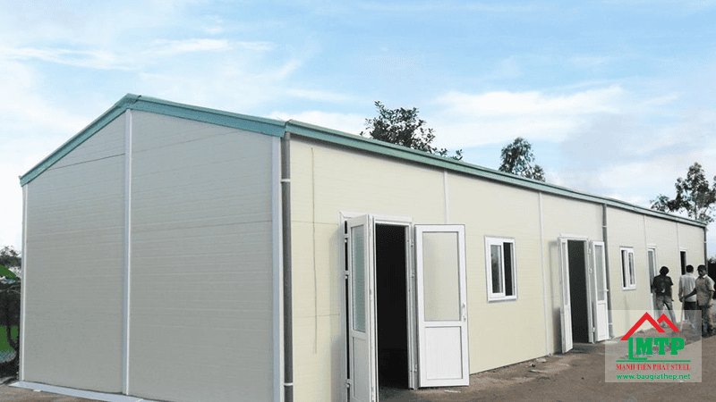 Làm mái lợp thi công nhiều dự án nhà ở, nhà xưởng