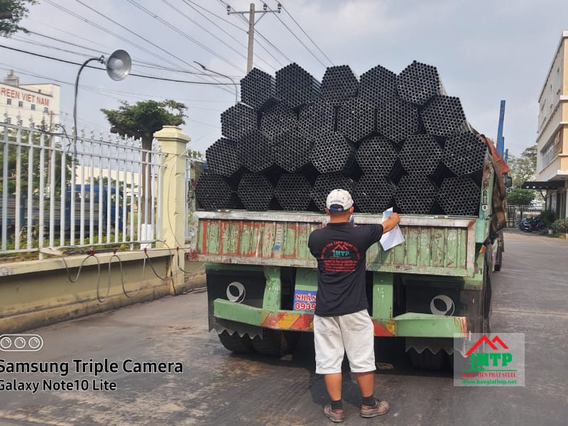 Giao 2 tấn ống thép Sendo Việt Nhật cho dự án cấp nước ở Hàm Thuận Nam, Bình Thuận