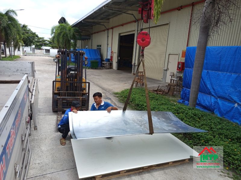 Cung cấp 50 tấm thép mạ kẽm Nga cho công ty Interhouse tại KCN Hoà Bình Thủ Thừa Long An 