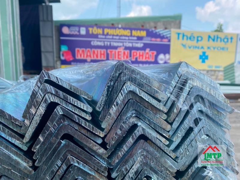 Thép V30x30 được phân phối chính hãng từ các thương hiệu lớn tại Tôn Thép MTP