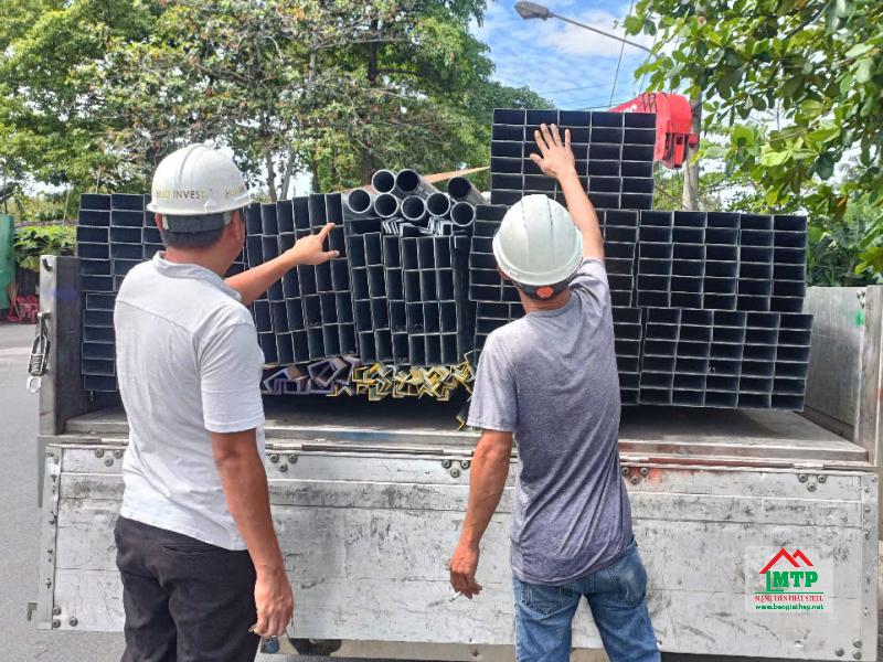 Nên chọn mua thép hộp 40x80 có chứng từ rõ ràng, giá công khai