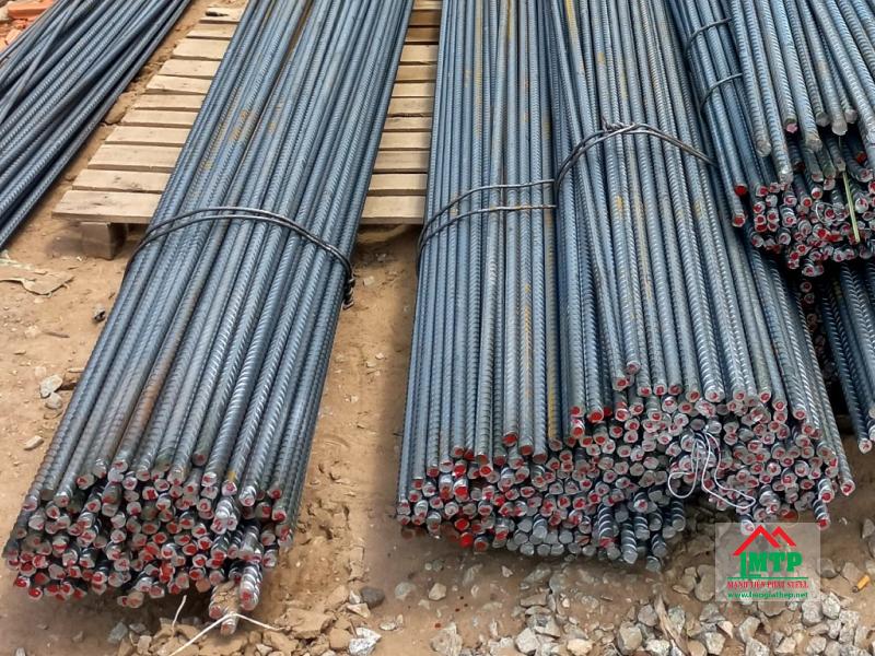 Sắt phi 10 là vật liệu xây dựng có đường kính 10mm, bề mặt có gân vằn, dễ uốn, gia công