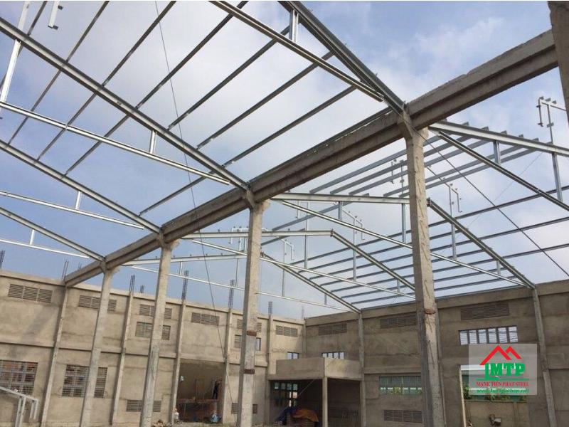 Khung mái nhà xưởng gia công từ thép hình U150
