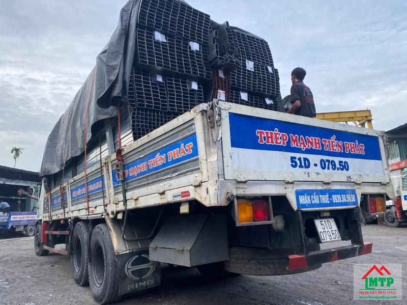 Tôn Thép MTP có nhiều năm hoạt động, cung ứng sắt hộp 30x90 giá tốt nhất