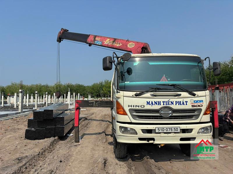 Sắt vuông 4 cung cấp tại Tôn Thép MTP cam kết chính hãng, chất lượng tốt