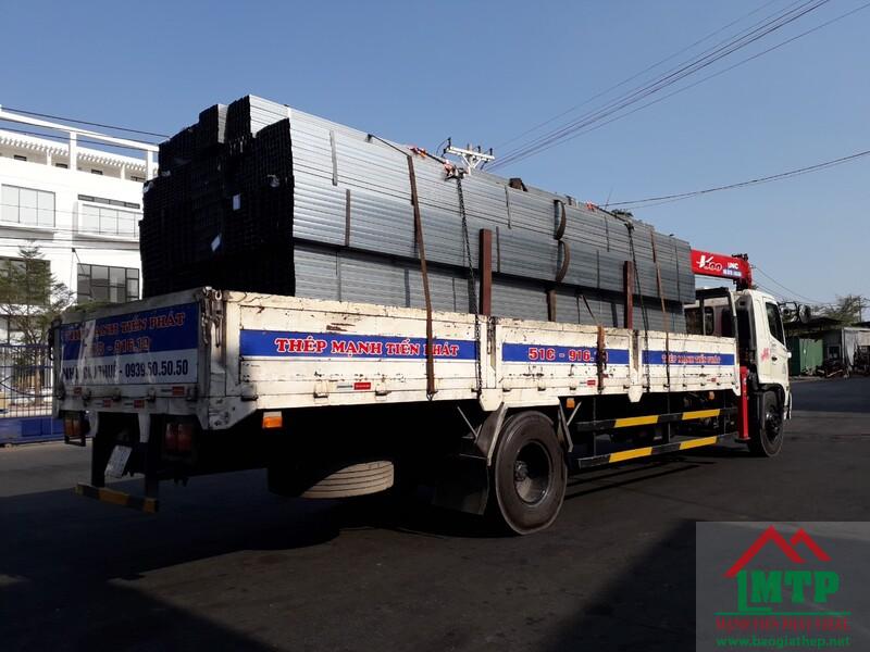 Kho Tôn Thép MTP có sẵn số lượng lớn thép hộp 12x12, đáp ứng nhu cầu mọi công trình