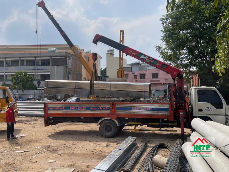 Tôn Thép MTP cung cấp thép hộp 40x80 Hòa Phát chính hãng, giao tận nơi, giá ưu đãi