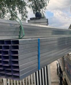 Sắt hộp 40x80 Hòa Phát chịu lực tốt, độ bền cao, là vật liệu được ưa chuộng trong nhiều ứng dụng